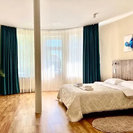 Авіа Apartment Uzhhorod Exterior photo