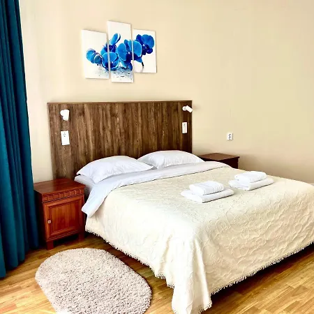 Авіа Apartment Uzhhorod Exterior photo