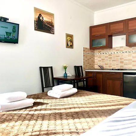 Авіа Apartment Uzhhorod Exterior photo