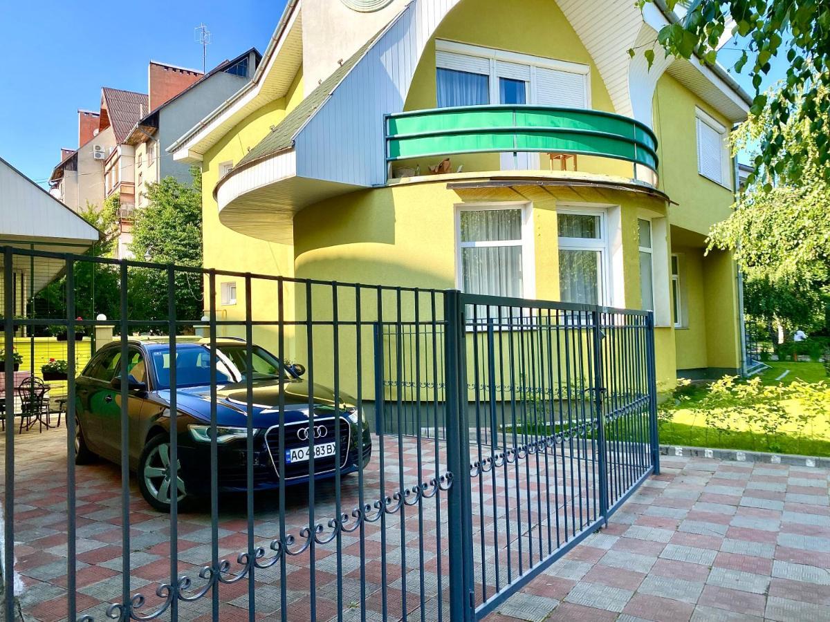 авіа Apartment *