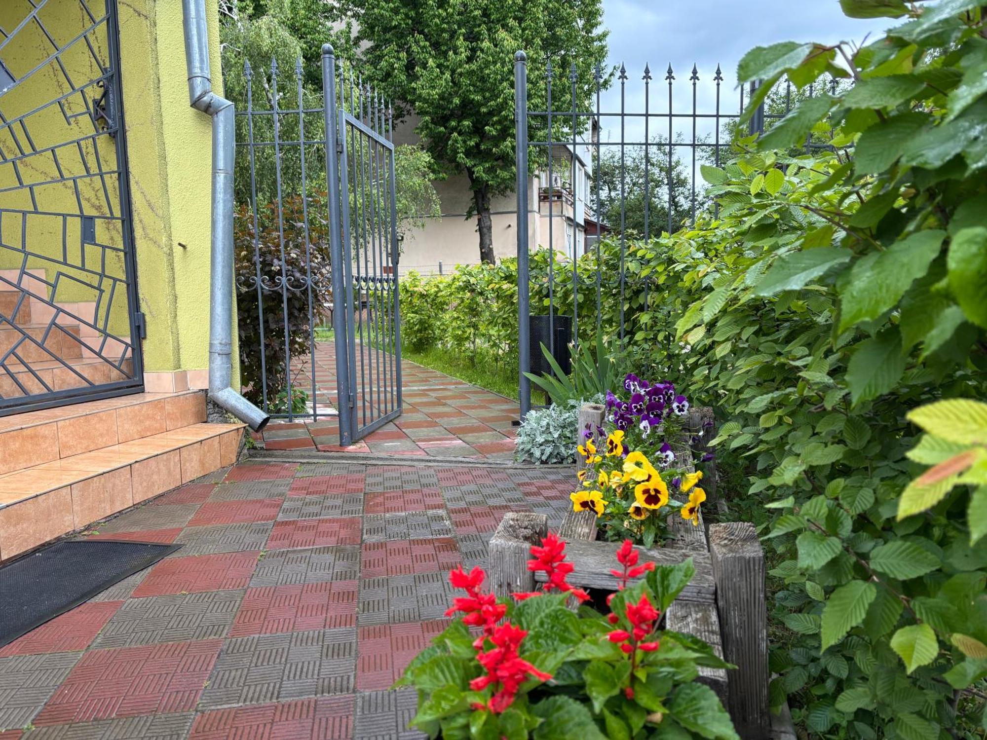 Apartment авіа